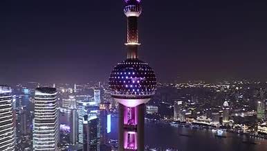4K最新原创上海东方明珠夜景灯光航拍素材视频的预览图